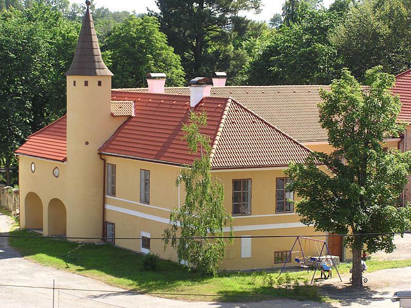 Отель Zamek Jindrichovice Kolinec Экстерьер фото